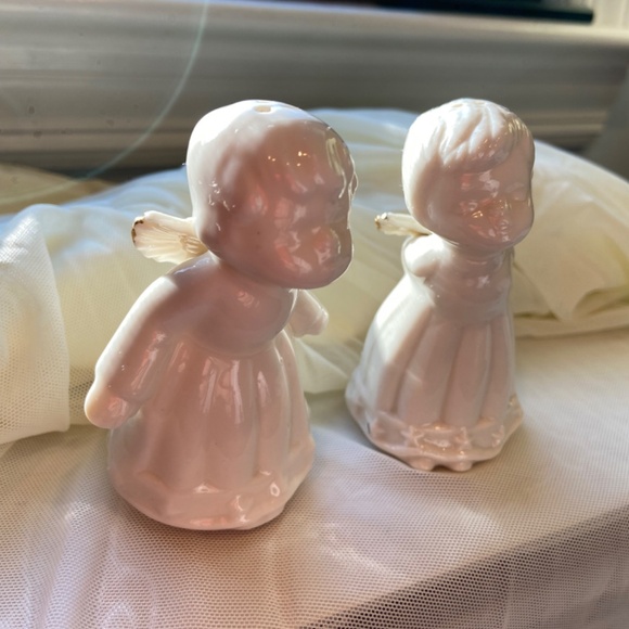 Formalities by Baum Brothers Kissing Angels Salt and Pepper Shakers - Picture 5 of 12